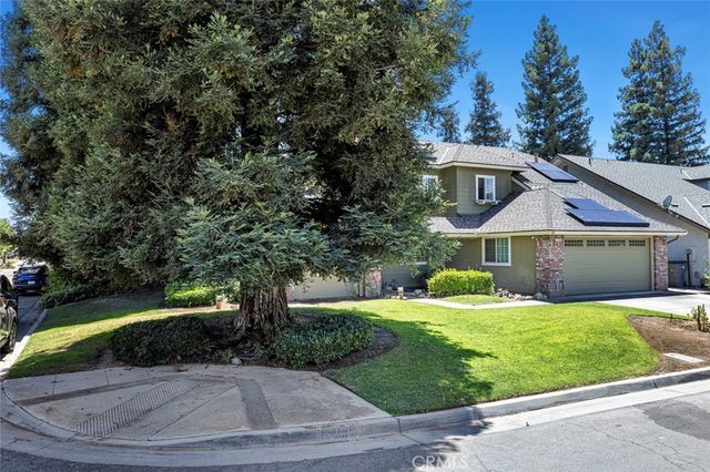 2183 E Fallbrook Avenue, Fresno, CA 93720