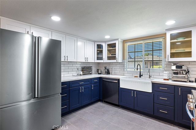 2183 E Fallbrook Avenue, Fresno, CA 93720