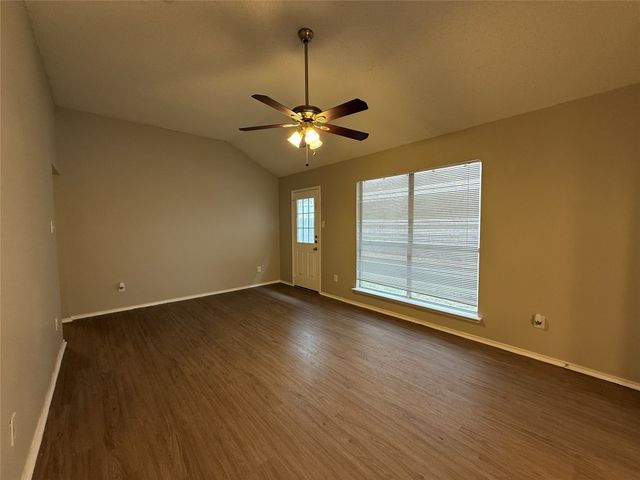 9636 Stonewood Drive, Dallas, TX 75227