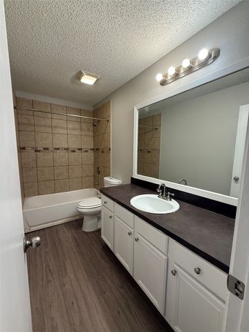 9636 Stonewood Drive, Dallas, TX 75227