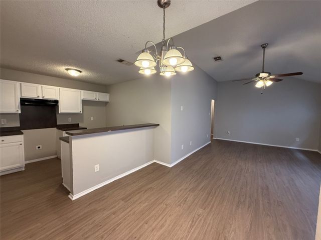 9636 Stonewood Drive, Dallas, TX 75227