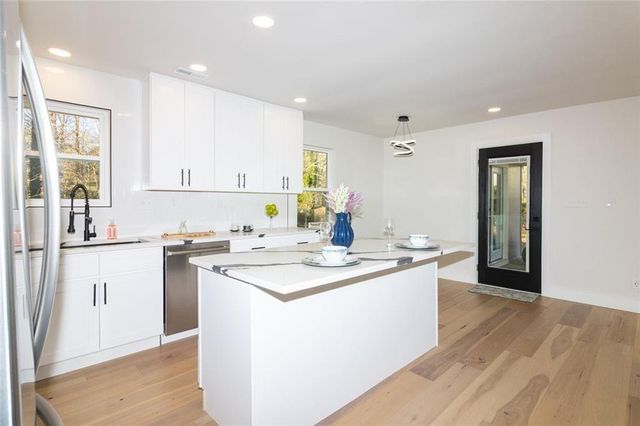 89 McNeal SE Drive, Marietta, GA 30060