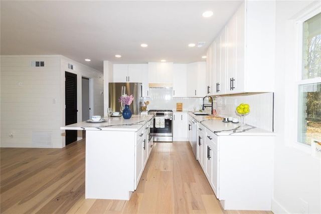 89 McNeal SE Drive, Marietta, GA 30060