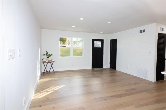 89 McNeal SE Drive, Marietta, GA 30060