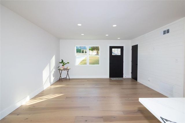 89 McNeal SE Drive, Marietta, GA 30060