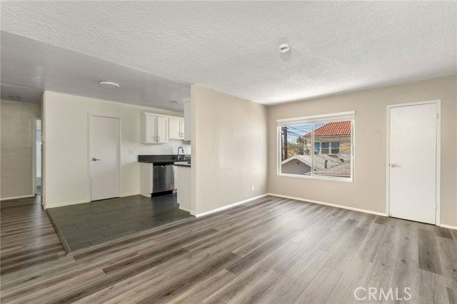 939 Pacific Avenue, Long Beach, CA 90813