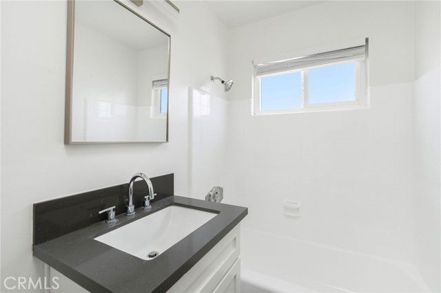 939 Pacific Avenue, Long Beach, CA 90813