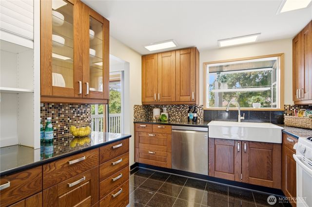1727 Anacortes Avenue NE, Renton, WA 98059