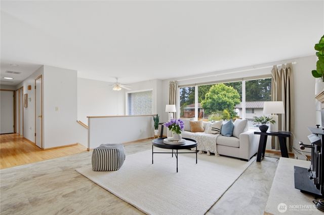 1727 Anacortes Avenue NE, Renton, WA 98059