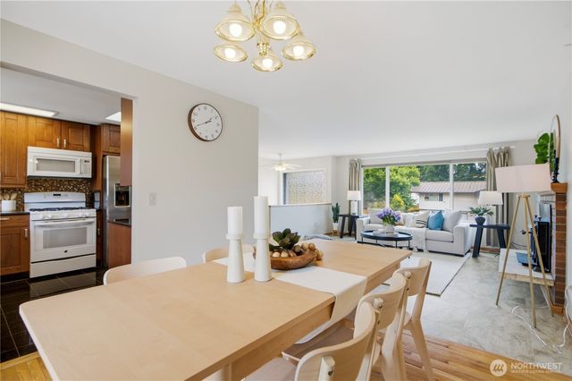 1727 Anacortes Avenue NE, Renton, WA 98059