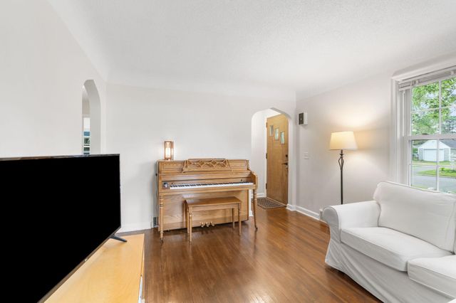 5312 50th Avenue N, Crystal, MN 55429