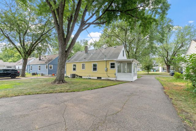5312 50th Avenue N, Crystal, MN 55429