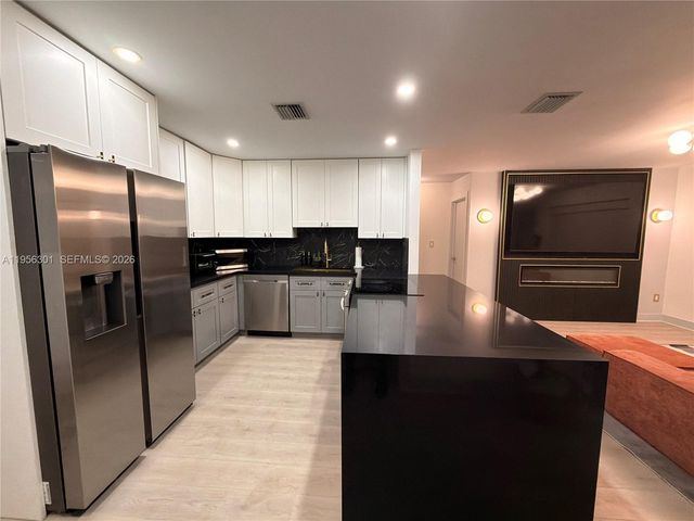 2340 SW 42nd Way, Fort Lauderdale, FL 33317