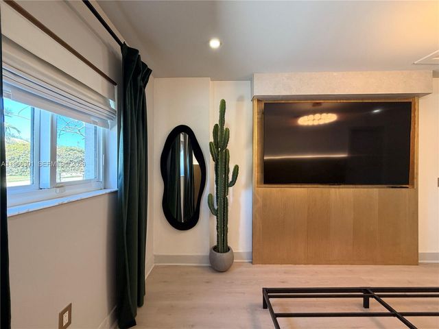 2340 SW 42nd Way, Fort Lauderdale, FL 33317