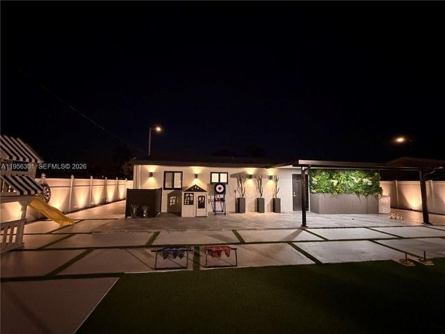 2340 SW 42nd Way, Fort Lauderdale, FL 33317