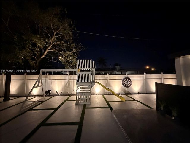 2340 SW 42nd Way, Fort Lauderdale, FL 33317