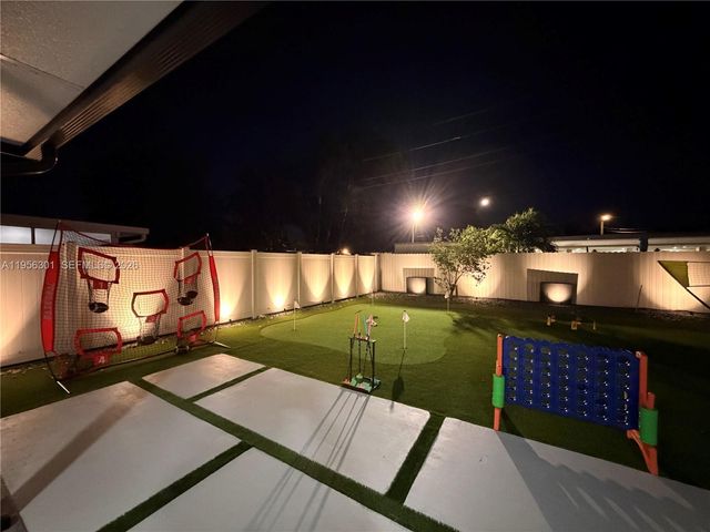 2340 SW 42nd Way, Fort Lauderdale, FL 33317