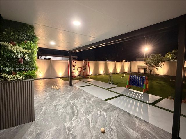 2340 SW 42nd Way, Fort Lauderdale, FL 33317