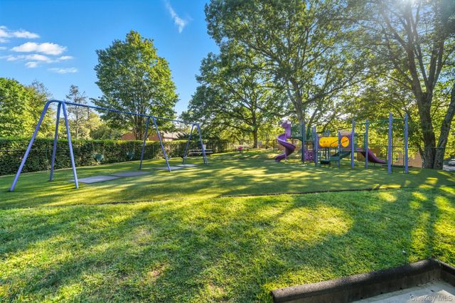 31 Fieldstone Drive D1, Hartsdale, NY 10530