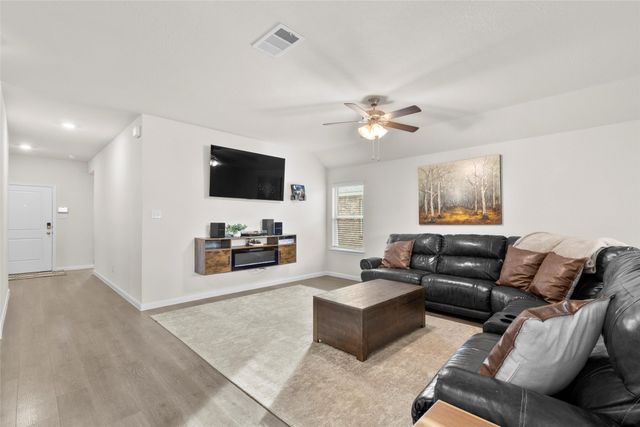 408 Stampede Lane, Princeton, TX 75407