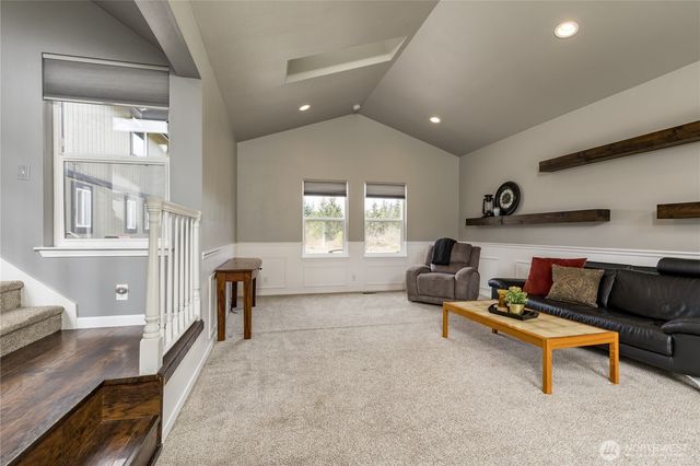 21118 26th Avenue E, Spanaway, WA 98387