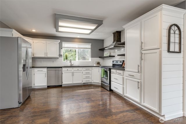 21118 26th Avenue E, Spanaway, WA 98387