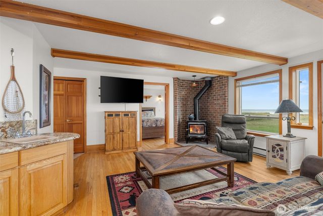 1981 Grey Gull Lane S, Westport, WA 98595