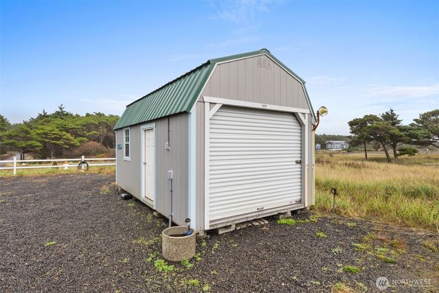 1981 Grey Gull Lane S, Westport, WA 98595