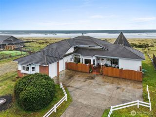 1981 Grey Gull Lane S, Westport, WA 98595