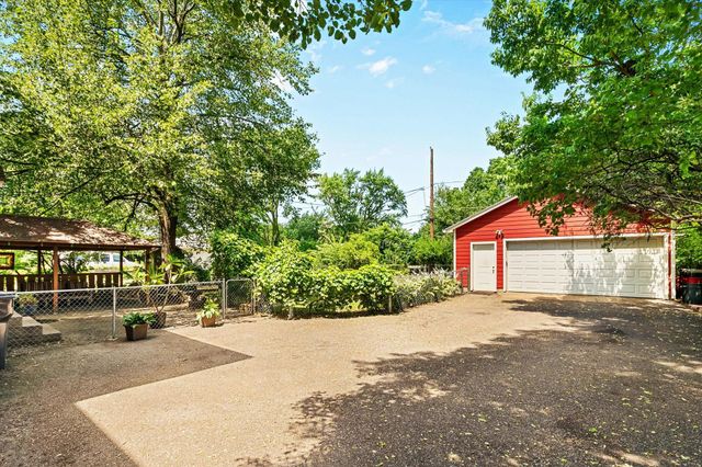 1601 Hubbard Avenue, Saint Paul, MN 55104
