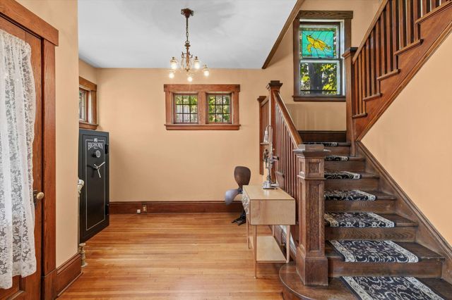 1601 Hubbard Avenue, Saint Paul, MN 55104