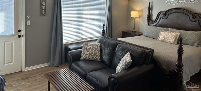 3869 Bay Wind Dr, Gulf Breeze, FL 32563