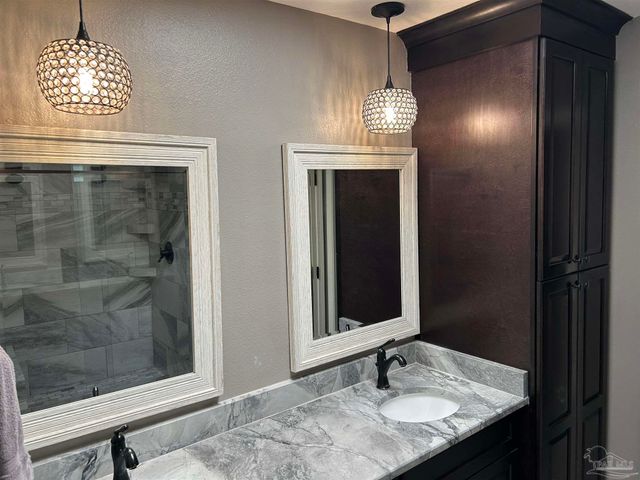 3869 Bay Wind Dr, Gulf Breeze, FL 32563