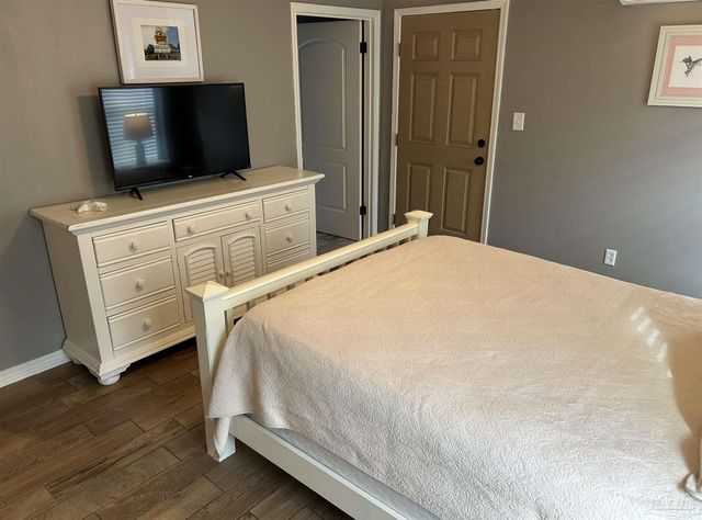 3869 Bay Wind Dr, Gulf Breeze, FL 32563