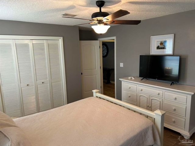 3869 Bay Wind Dr, Gulf Breeze, FL 32563