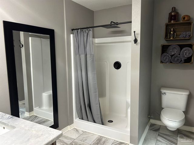 3869 Bay Wind Dr, Gulf Breeze, FL 32563