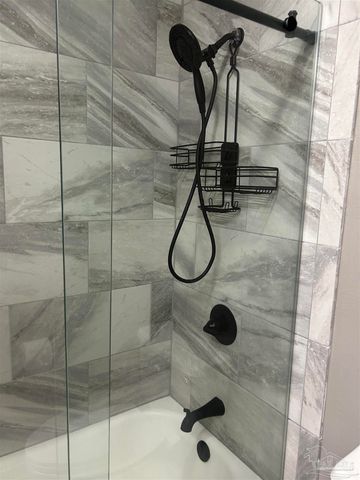 3869 Bay Wind Dr, Gulf Breeze, FL 32563