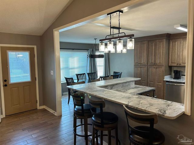 3869 Bay Wind Dr, Gulf Breeze, FL 32563