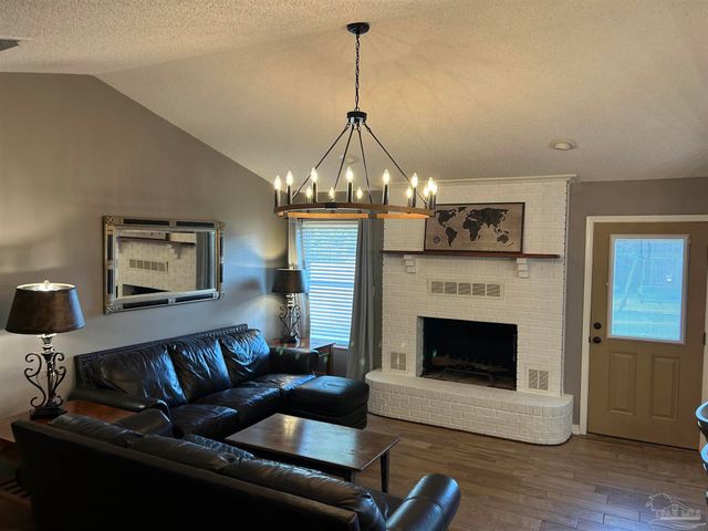 3869 Bay Wind Dr, Gulf Breeze, FL 32563