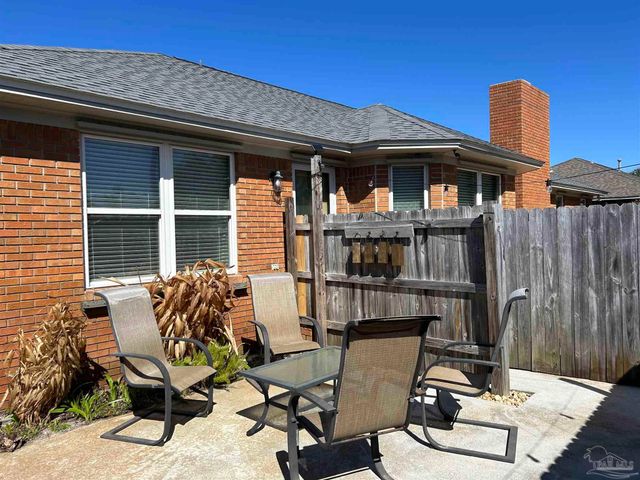 3869 Bay Wind Dr, Gulf Breeze, FL 32563