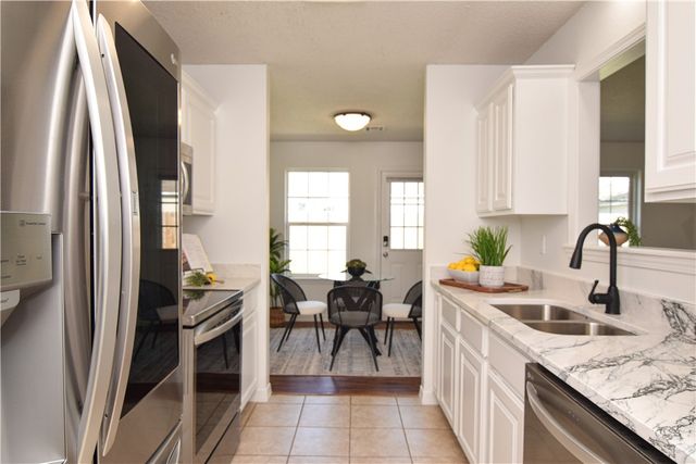 657 Frances Drive, Centerton, AR 72719