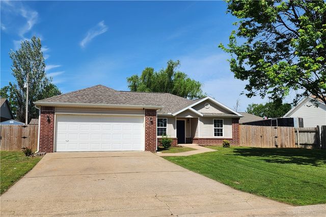 657 Frances Drive, Centerton, AR 72719