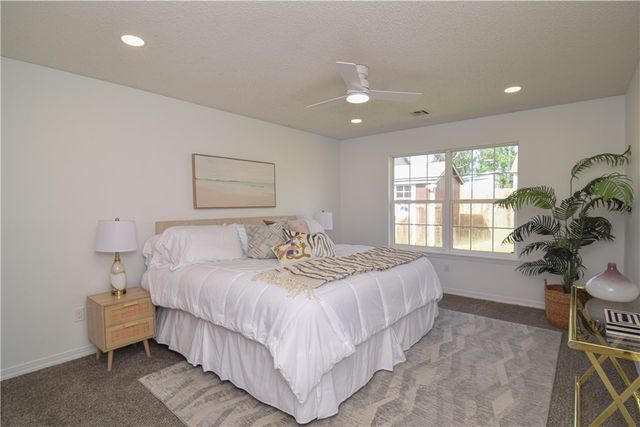 657 Frances Drive, Centerton, AR 72719