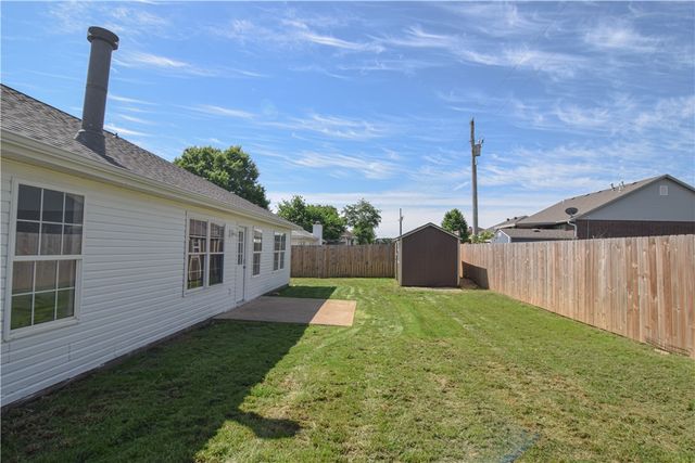 657 Frances Drive, Centerton, AR 72719