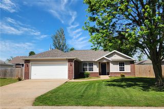 657 Frances Drive, Centerton, AR 72719