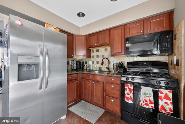 126 E LAFAYETTE AVE, Magnolia, NJ 08049