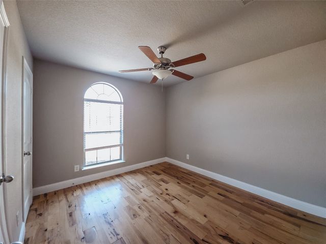 10929 Hawks Landing Road, Fort Worth, TX 76052