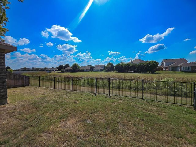 10929 Hawks Landing Road, Fort Worth, TX 76052