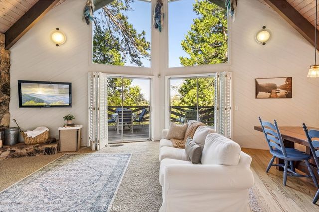 544 Old Toll, Lake Arrowhead, CA 92352