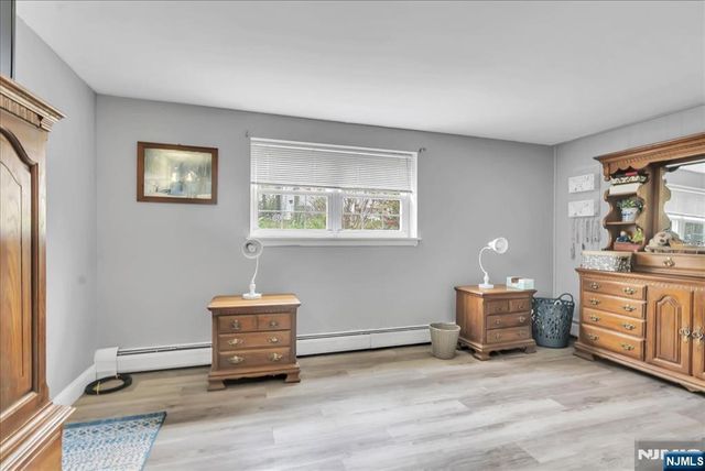 39 Post Brook Road, West Milford, NJ 07480